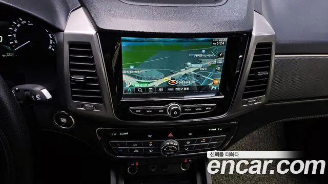 KGM Rexton 2019 thumb 2