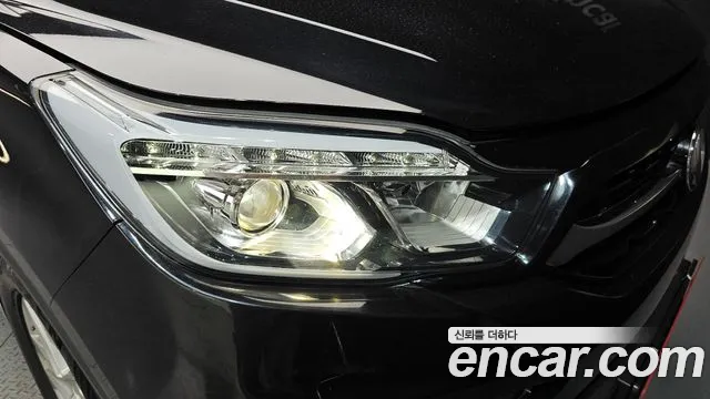 KGM Rexton 2019 thumb 10