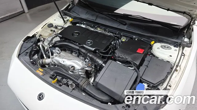 Mercedes-Benz A-Class 2020 thumb 8