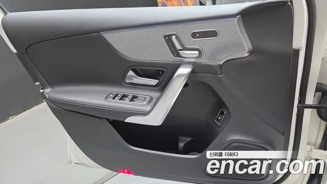 Mercedes-Benz A-Class 2020 thumb 2