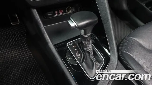 Kia Niro 2016 thumb 10