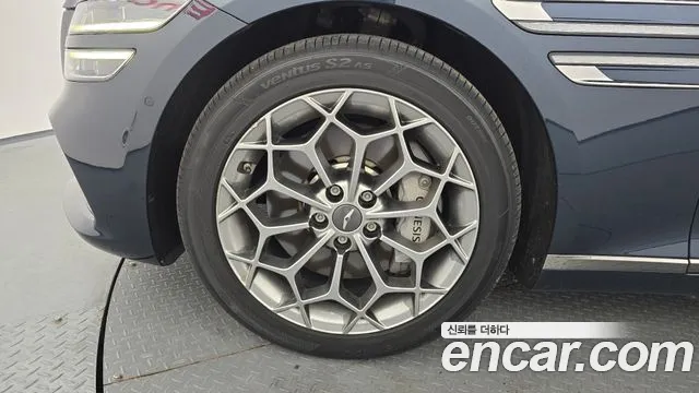 Genesis G80 2022 thumb 6