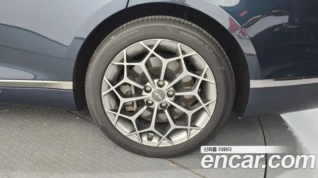 Genesis G80 2022 thumb 5