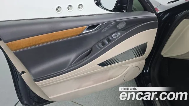 Genesis G80 2022 thumb 7
