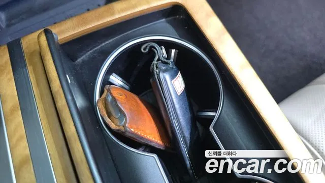 Genesis G80 2022 thumb 2