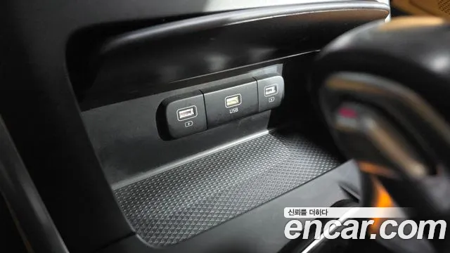 Kia Carnival 2022 thumb 9