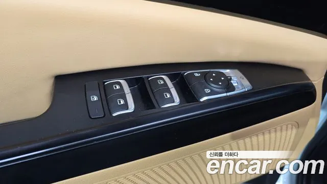 Kia Carnival 2022 thumb 2