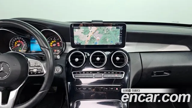 Mercedes-Benz C-Class 2020 thumb 3