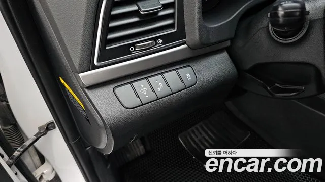 Hyundai AD 2017 thumb 3