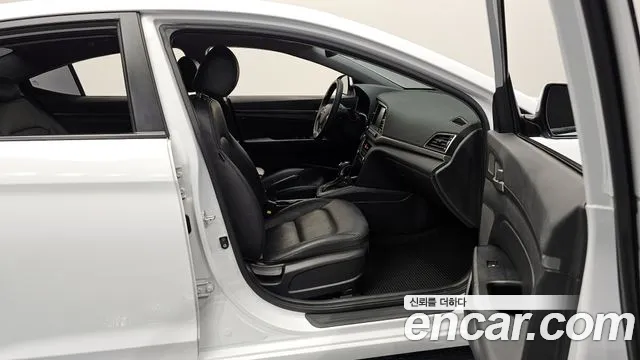 Hyundai AD 2017 thumb 2