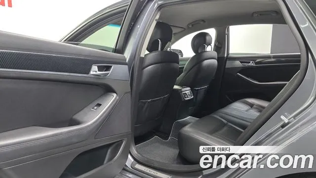 Hyundai Genesis 2015 thumb 10