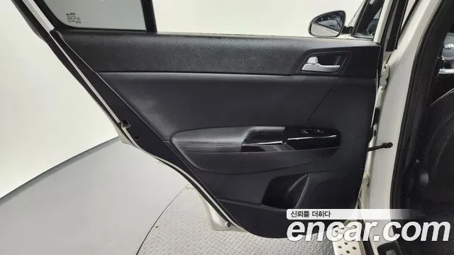 Kia Sportage 2018 thumb 2