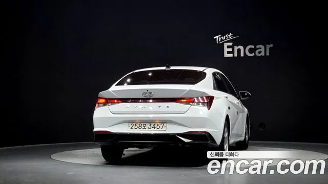 Hyundai Elantra 2021 thumb 4