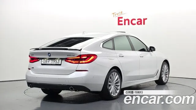 BMW 6 серии Gran Turismo 2019 thumb 11