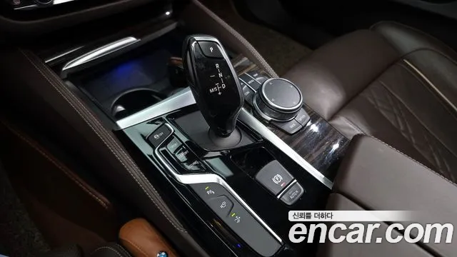 BMW 6 серии Gran Turismo 2019 thumb 5