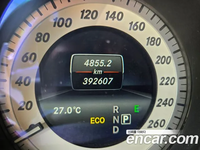 Mercedes-Benz E-Class 2016 thumb 5