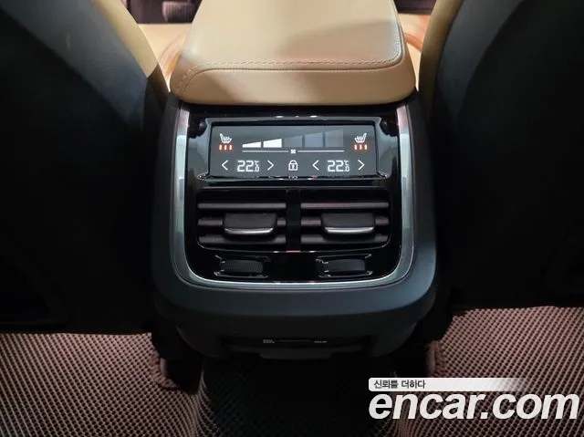 Volvo XC60 2020 thumb 9