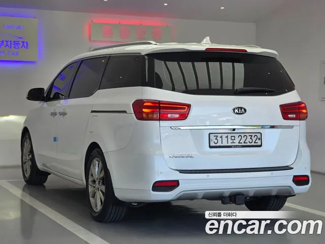 Kia Carnival 2020 thumb 10
