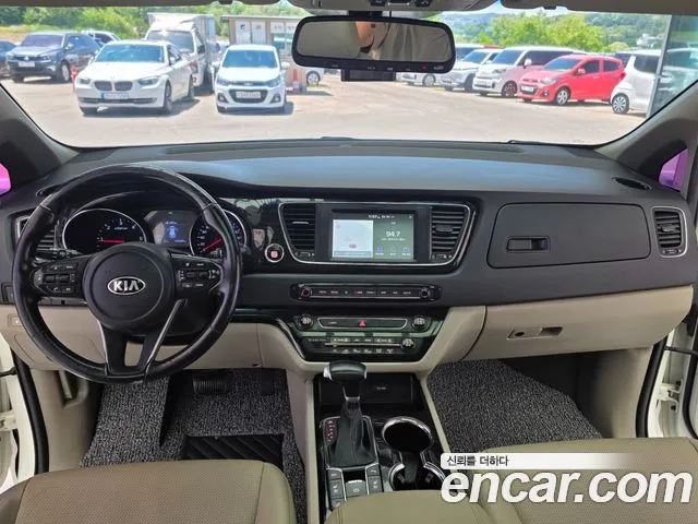 Kia Carnival 2020 thumb 3