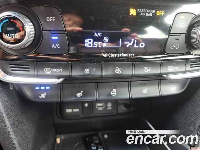 Hyundai Santa Fe 2019 thumb 10