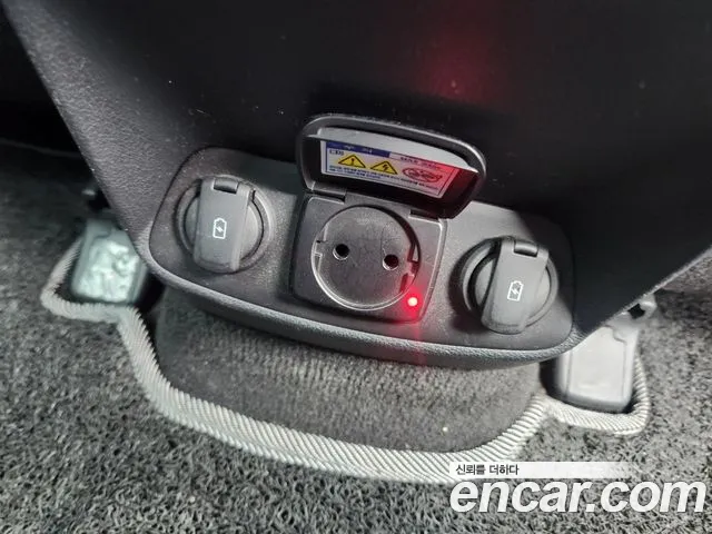 Hyundai Santa Fe 2019 thumb 6