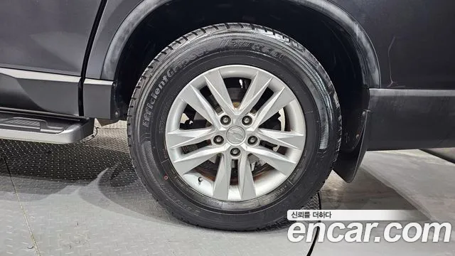 KGM Rexton 2019 thumb 10