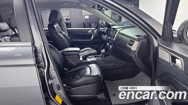 KGM Rexton 2019 thumb 11