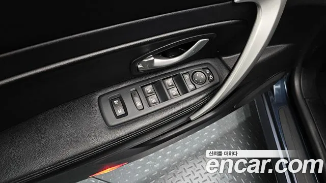 Renault SM5 2015 thumb 9