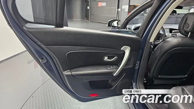 Renault SM5 2015 thumb 4