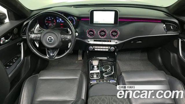 Kia Stinger 2017 thumb 9