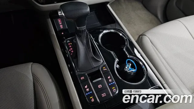 Kia Carnival 2018 thumb 6