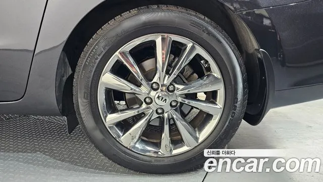 Kia Carnival 2018 thumb 11