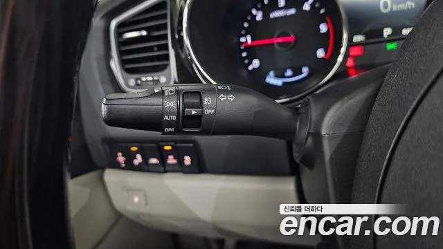Kia Carnival 2018 thumb 7