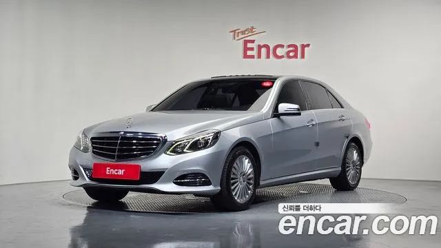 Mercedes-Benz E-Class 2013 thumb 12