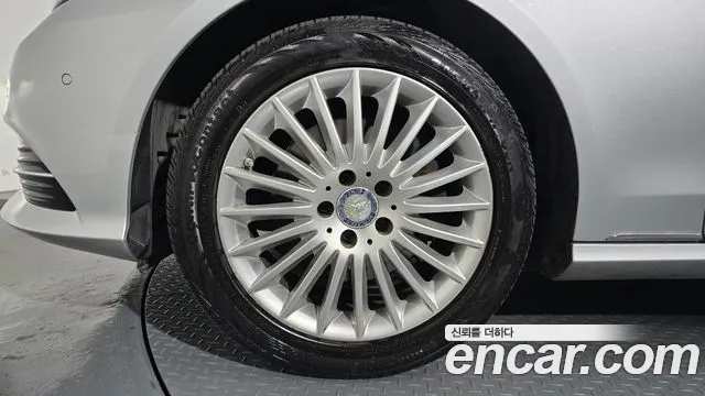 Mercedes-Benz E-Class 2013 thumb 7