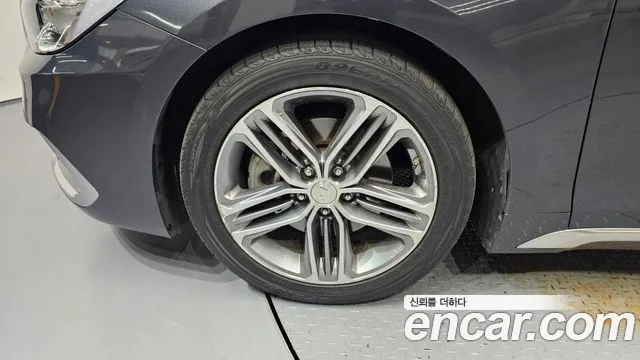Hyundai Grandeur 2017 thumb 3