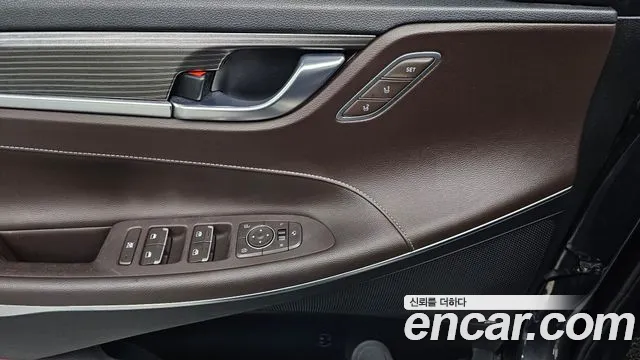 Hyundai Grandeur 2017 thumb 10
