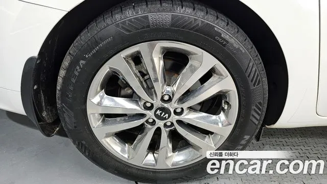 Kia Carnival 2014 thumb 5