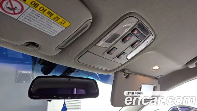 Kia Carnival 2014 thumb 4