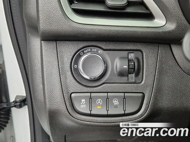 Chevrolet Spark 2018 thumb 10