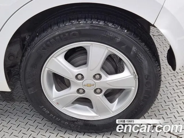 Chevrolet Spark 2018 thumb 8