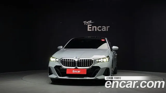 BMW 5 серии 2024 thumb 2