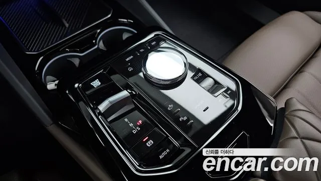 BMW 5 серии 2024 thumb 11