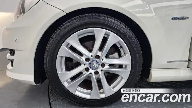 Mercedes-Benz C-Class 2011 thumb 6