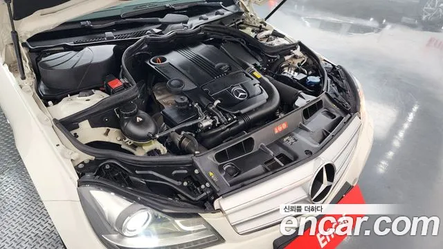 Mercedes-Benz C-Class 2011 thumb 10