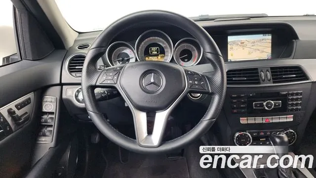 Mercedes-Benz C-Class 2011 thumb 7