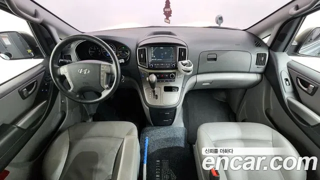 Hyundai Staria 2018 thumb 3