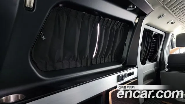 Hyundai Staria 2018 thumb 12