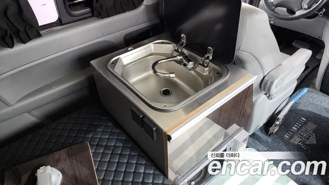 Hyundai Staria 2018 thumb 7