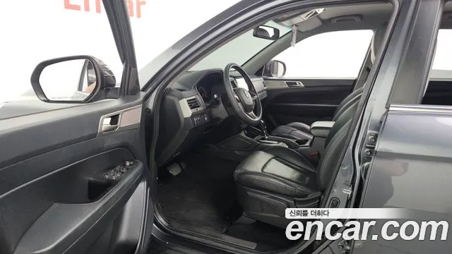 KGM Rexton 2018 thumb 9